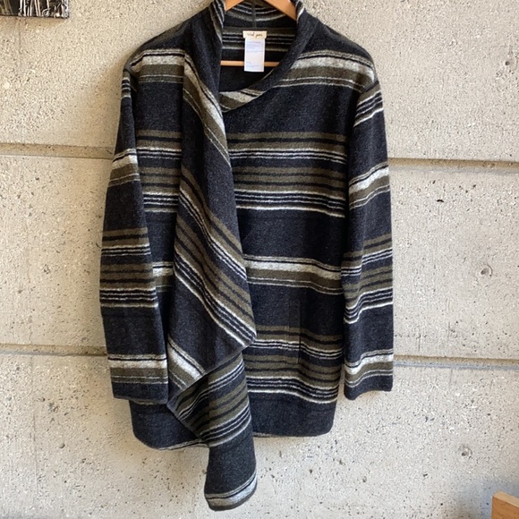 🤍Tribal Open Front Drape Sweater in Moss Colorway - Picture 15 of 17